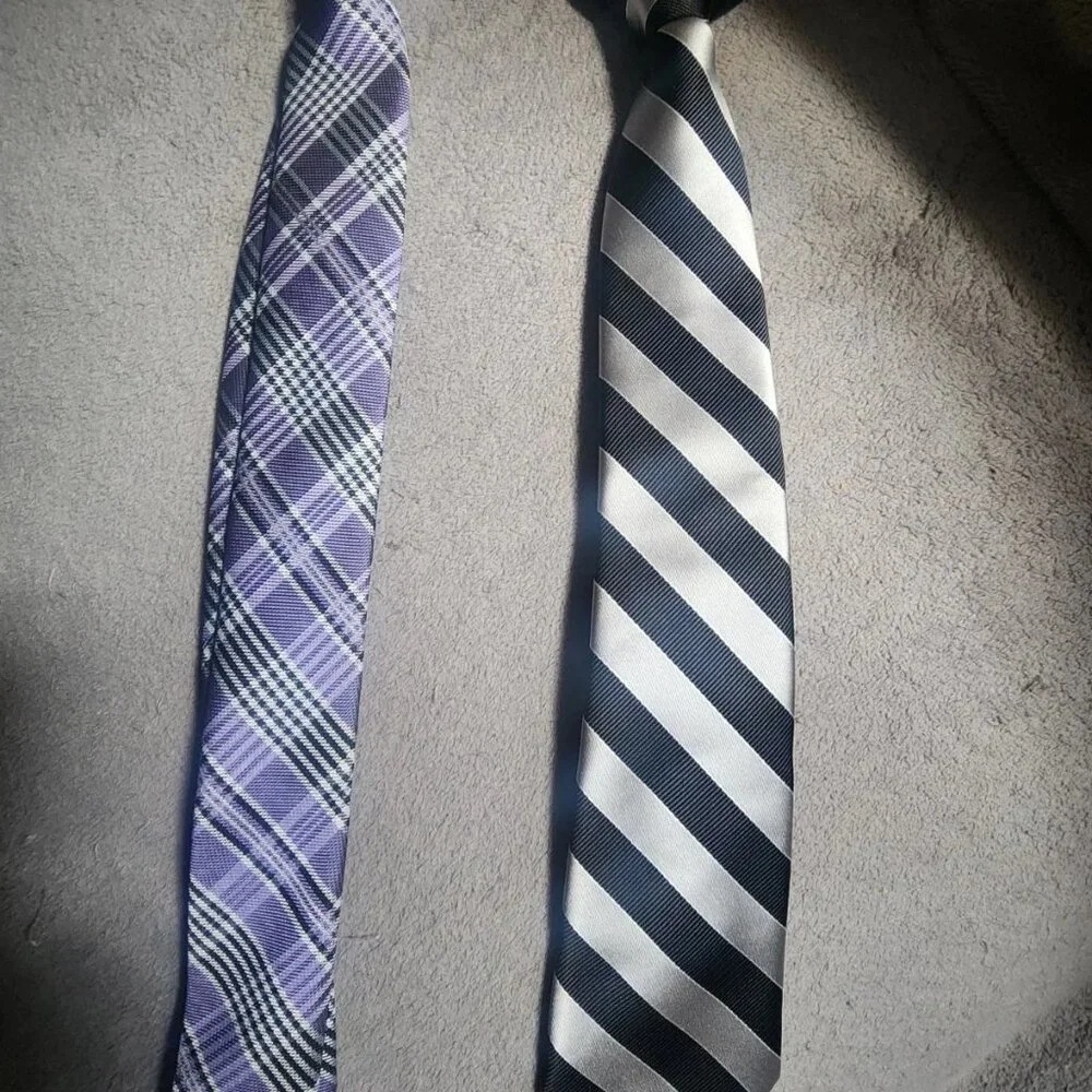 Set 2 Children’s Boy Clip-On Ties Black Gray and Gray Purple IZOD